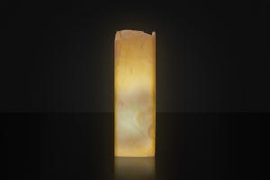 Honey Onyx Cubic Table Lamp With Rustic Top